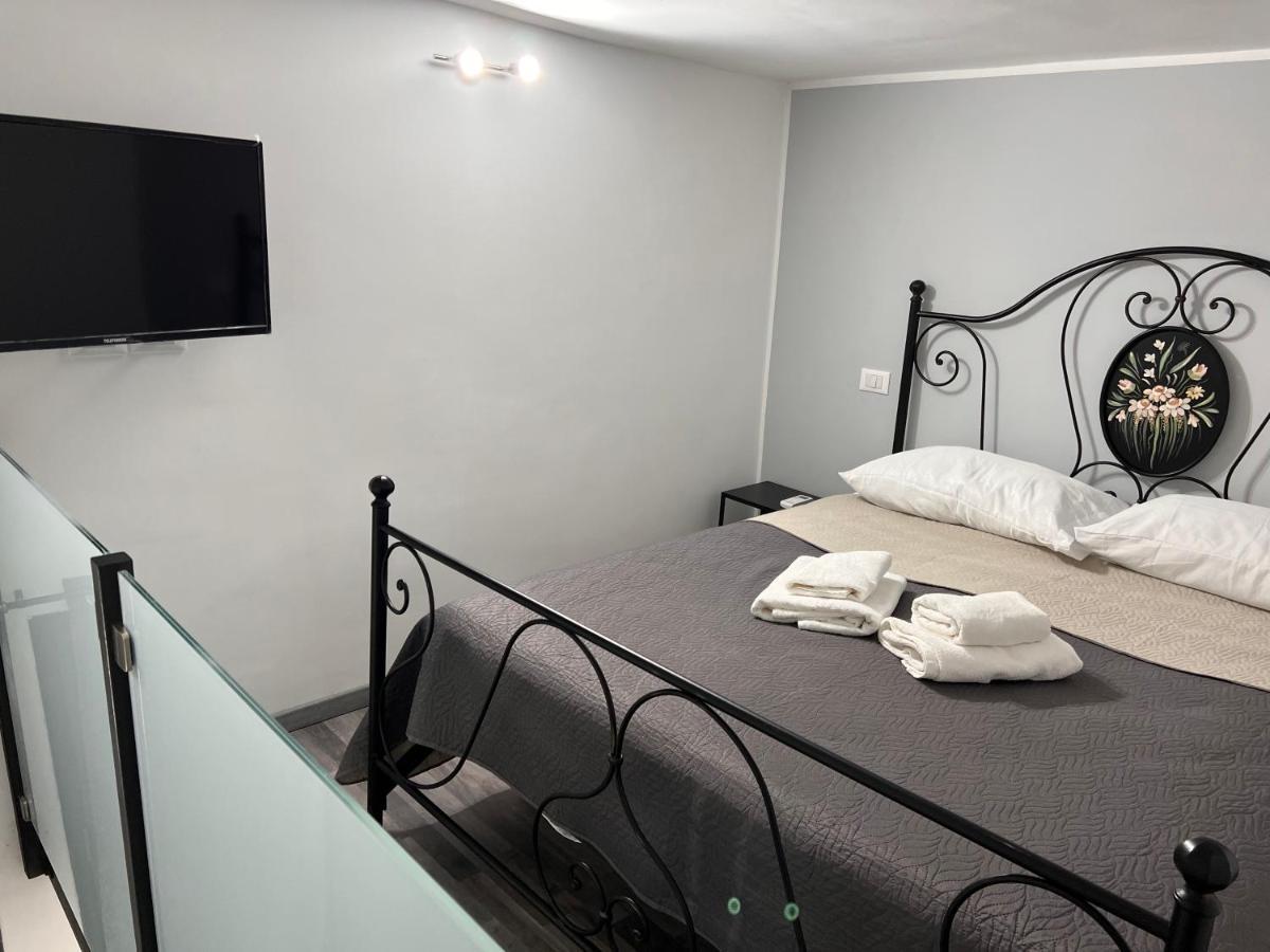 La New House Di Seby Apartment Catania Bagian luar foto